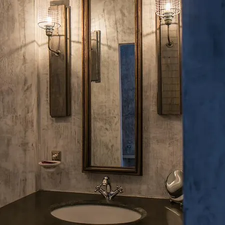 Balade D'alienor לינה וארוחת בוקר 3*